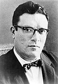 https://upload.wikimedia.org/wikipedia/commons/thumb/3/34/Isaac.Asimov01.jpg/120px-Isaac.Asimov01.jpg